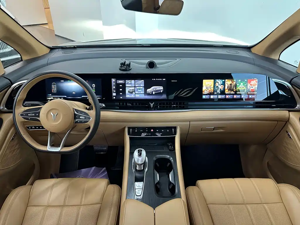 Lantu Dreamer 2024 PHEV Extra Long Battery Life Excellent Edition купить на сайте DeffCars