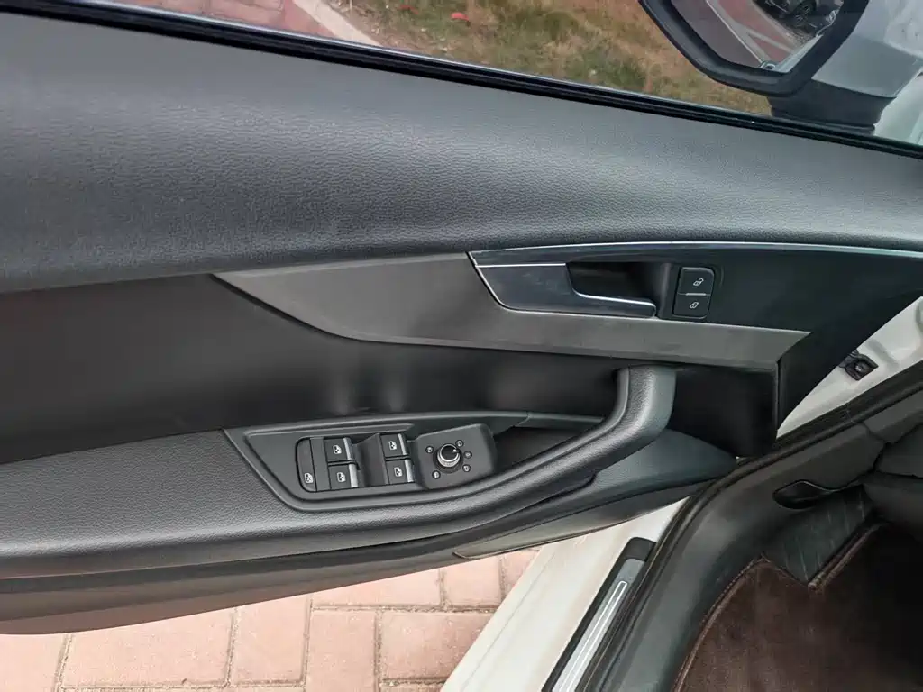 Audi A4L 2019 40 TFSI Enterprising National V купить на сайте DeffCars