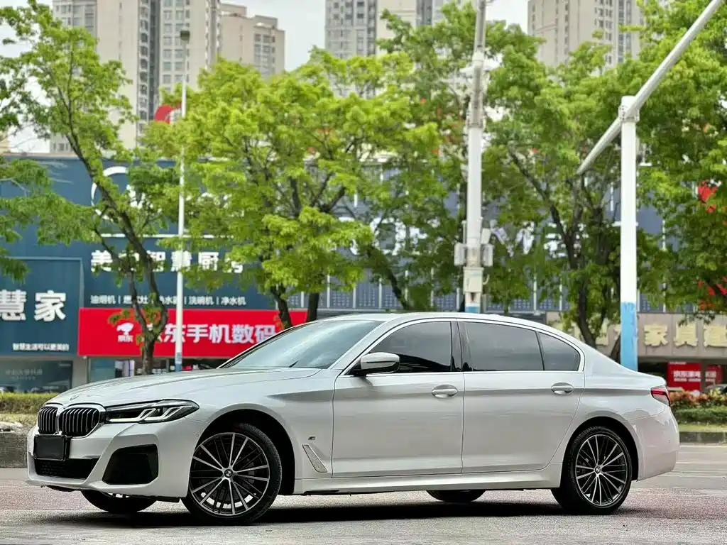 BMW 5 Series 2022 facelift 2 530Li leading M sports package купить на сайте DeffCars