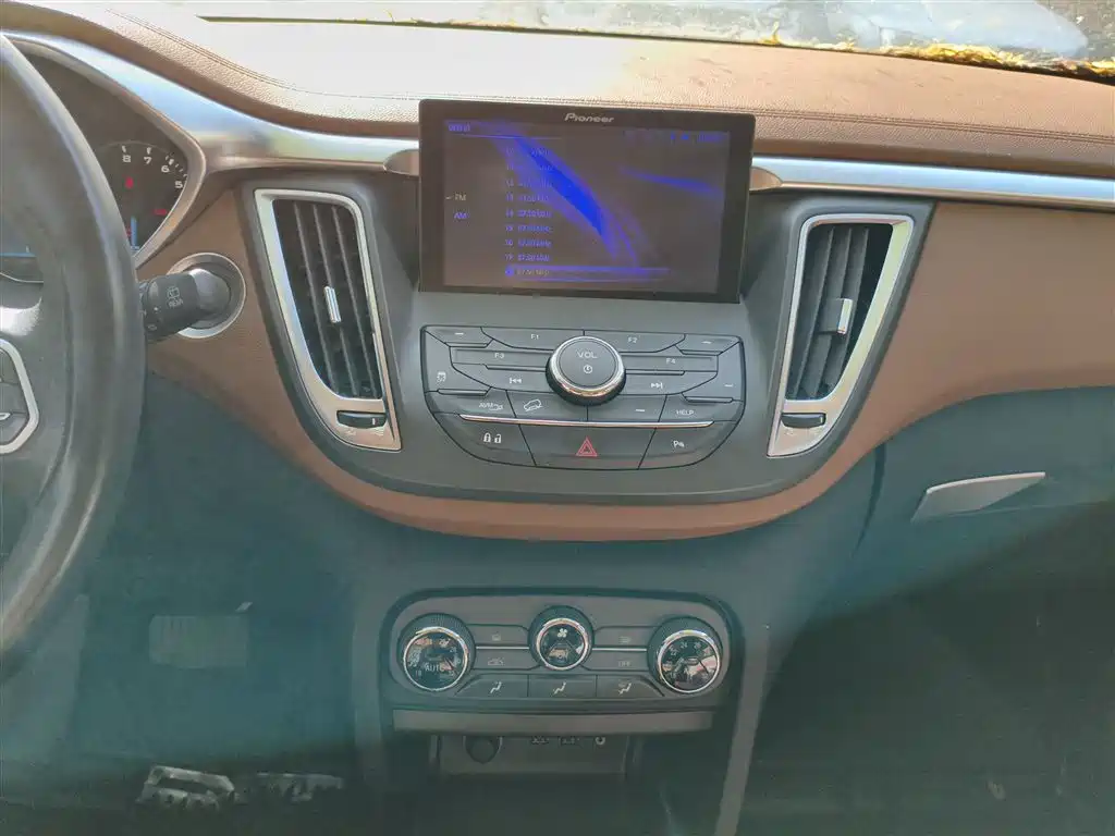 Southeast DX7 2018 1.5T automatic luxury model купить на сайте DeffCars