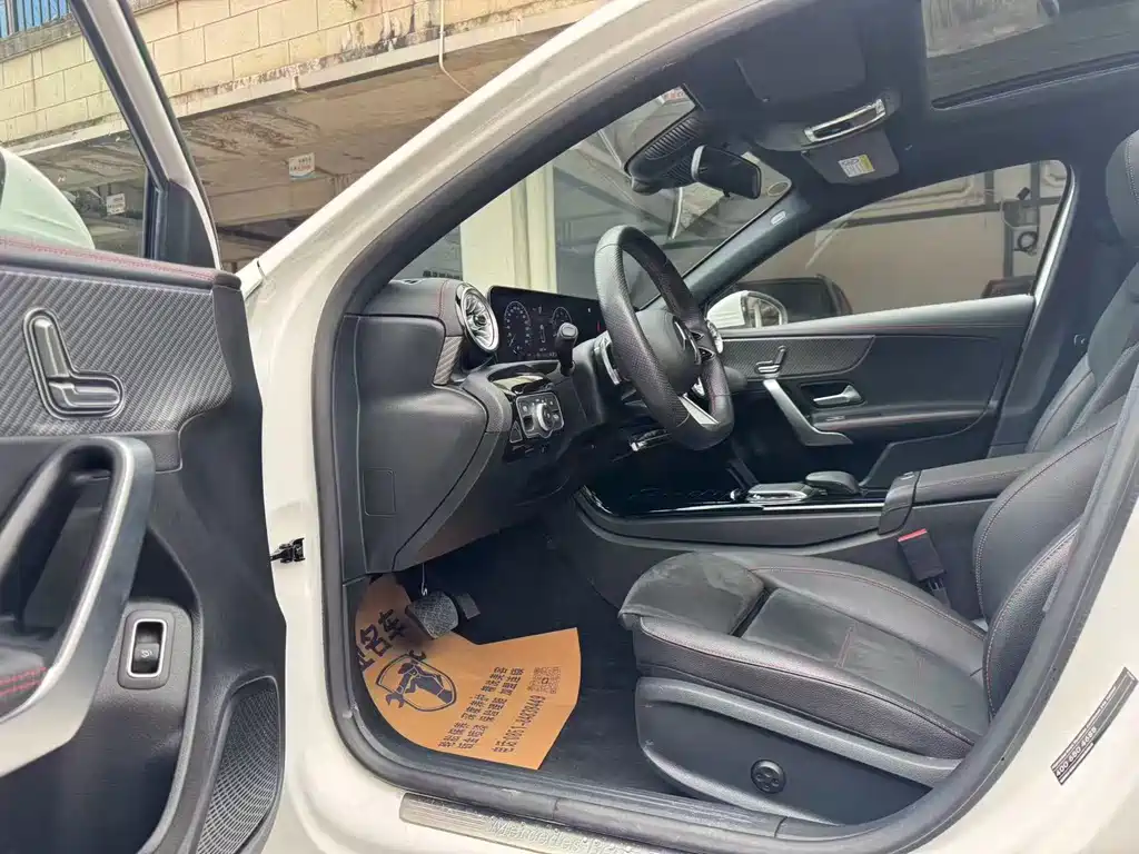 Mercedes-Benz A-Class 2024 A 200 L Fashion купить на сайте DeffCars