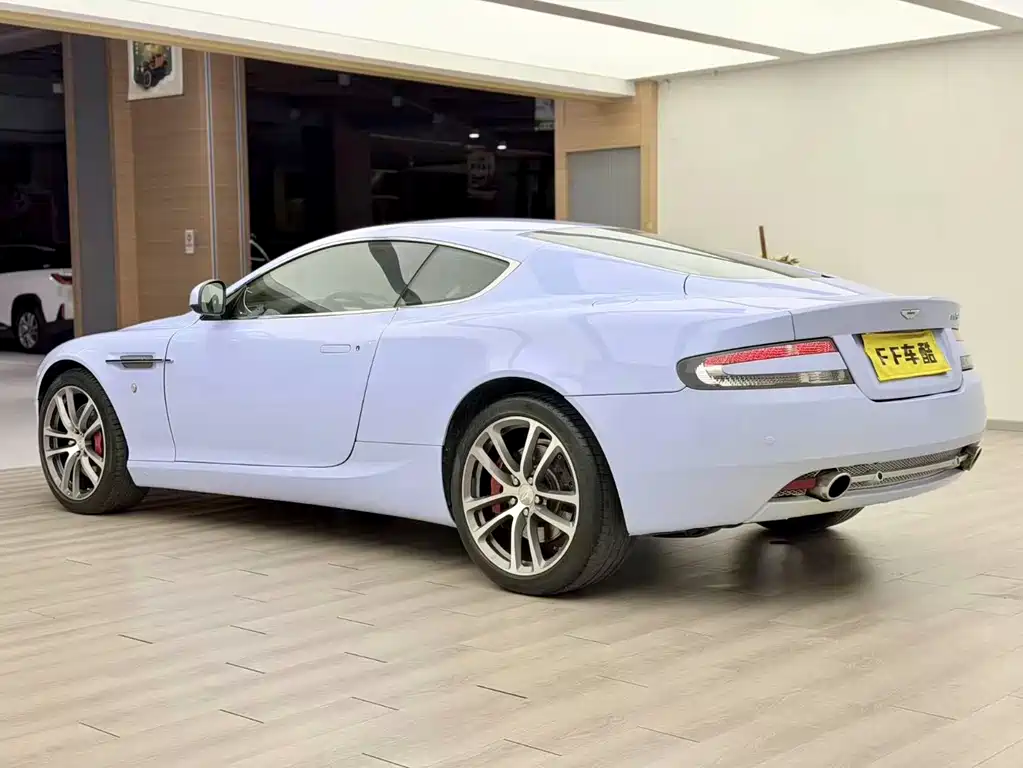 Aston Martin DB9 2011 6.0L Touchtronic Coupe купить на сайте DeffCars