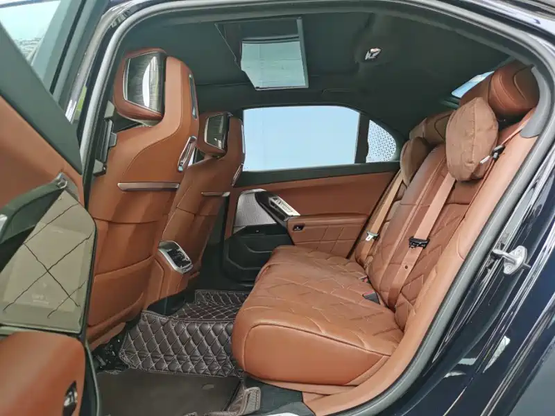 BMW 7 Series 2023 740Li Exclusive M Sports Package купить на сайте DeffCars