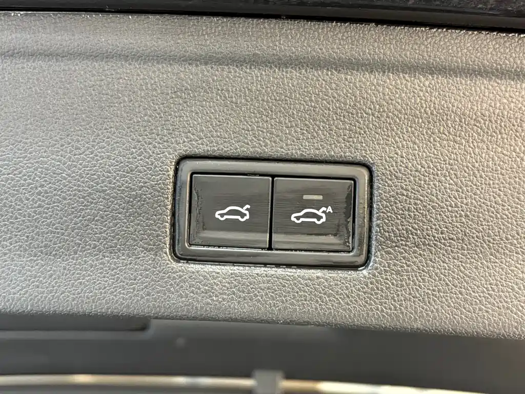 Touareg 2019 3.0TSI Ruifeng Edition National VI купить на сайте DeffCars