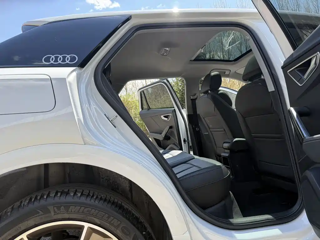 Audi Q2L 2022 35 TFSI fashionable and dynamic купить на сайте DeffCars