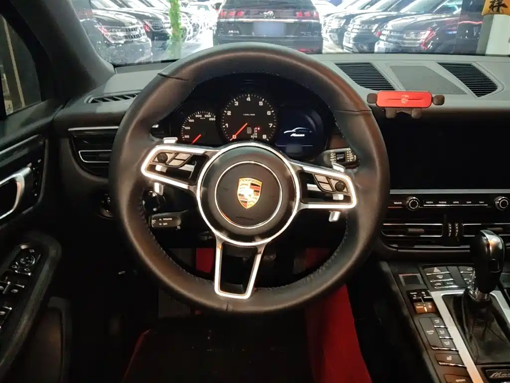Macan 2018 Macan 2.0T купить на сайте DeffCars