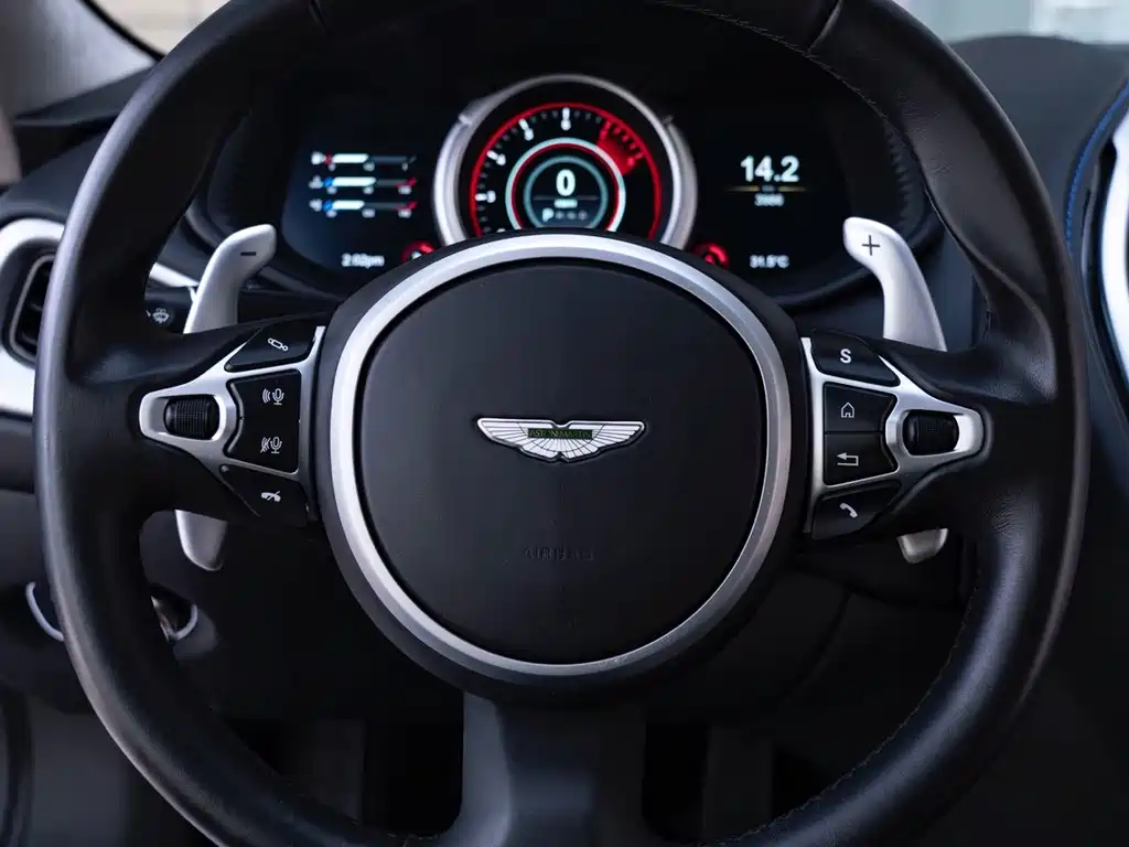 Astonmartin DB11 2019 4.0T V8 Coupe купить на сайте DeffCars