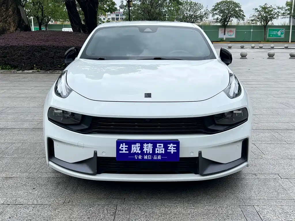 Lynk & Co 03 2022 2.0TD DCT Pro купить на сайте DeffCars