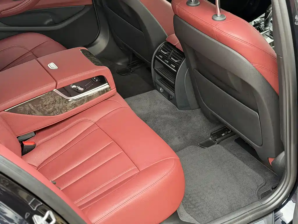 BMW 5 Series 2018 facelift 530Li leading M sports package купить на сайте DeffCars