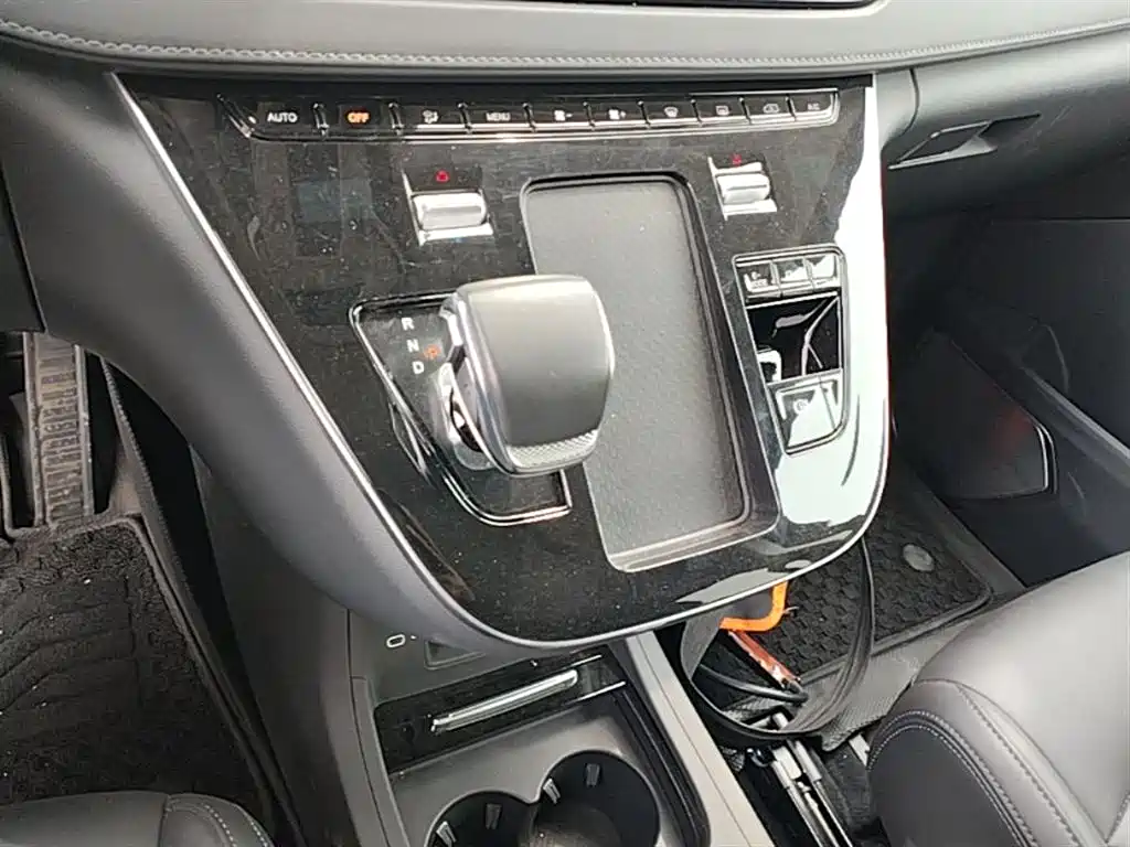 Hongqi HQ9 PHEV 2024 2.0T four-wheel drive business version купить на сайте DeffCars