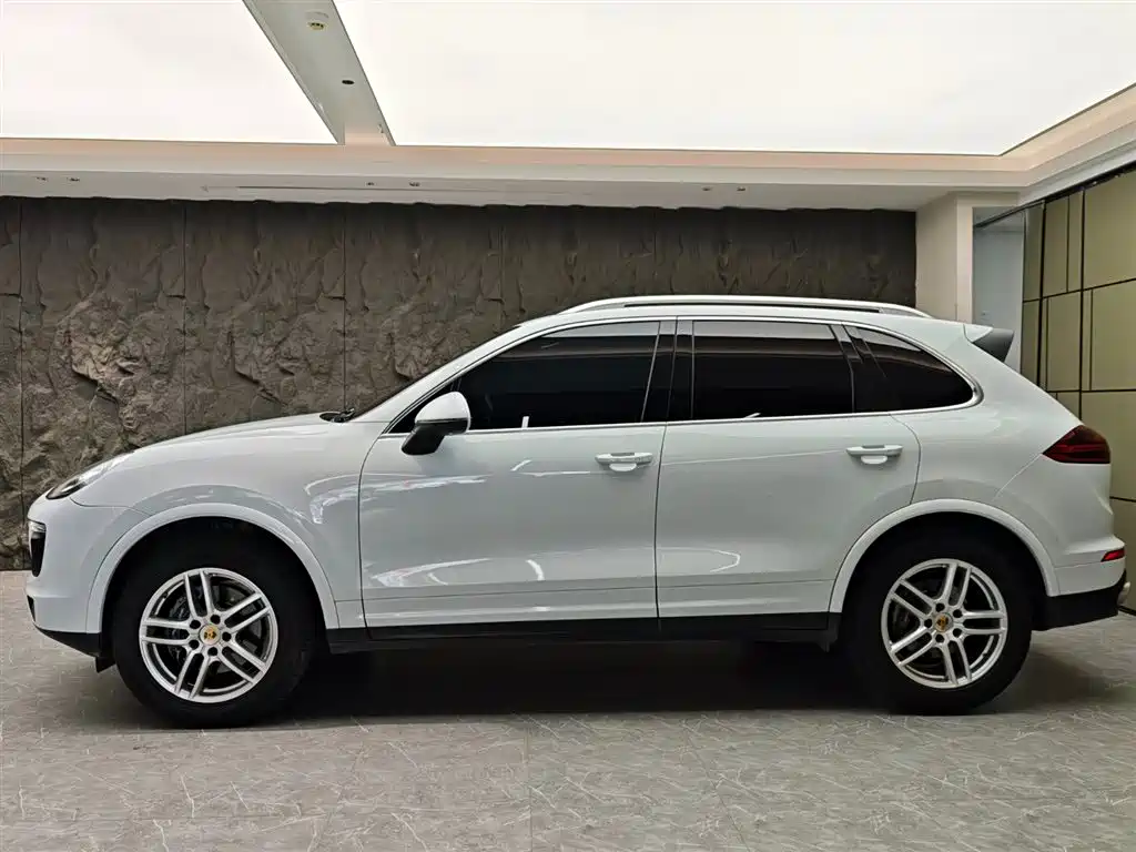 Cayenne 2016 Cayenne Platinum Edition 3.0T купить на сайте DeffCars