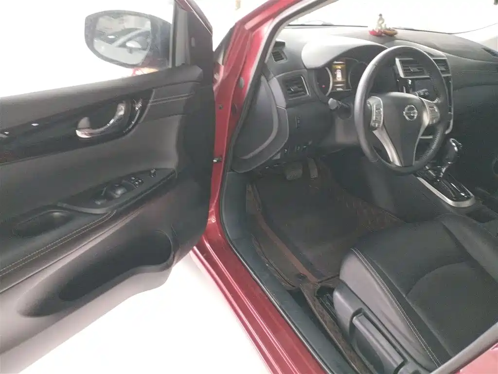Tiida 2021 1.6L CVT Smart Travel Edition купить на сайте DeffCars