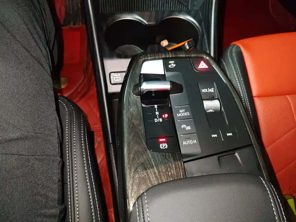 BMW iX1 2023 eDrive25L X Design Package купить на сайте DeffCars