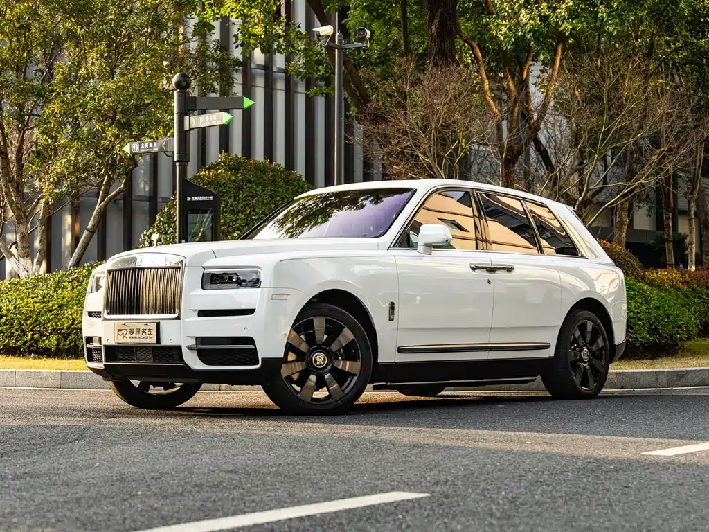 Cullinan 2018 five-seater version купить на сайте DeffCars