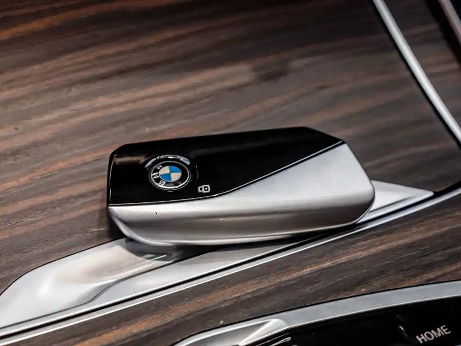 BMW X7 2023 xDrive40i Leading Luxury Package купить на сайте DeffCars