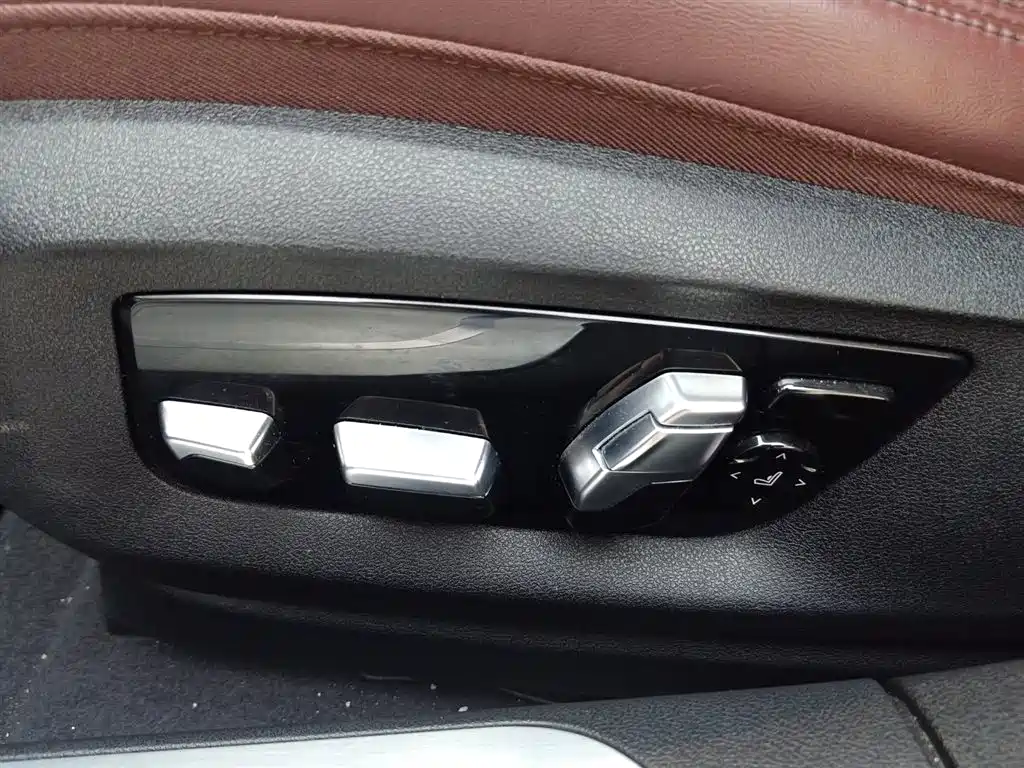 BMW 7 Series 2019 M760Li xDrive V12 Sports Package купить на сайте DeffCars