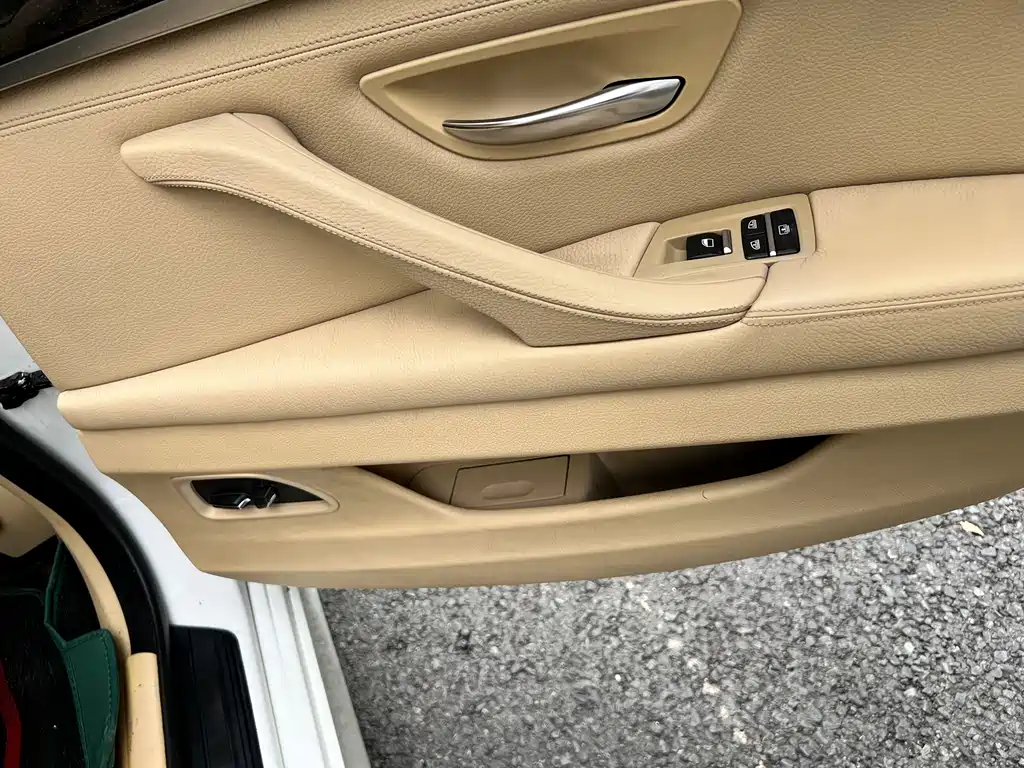 BMW 5 Series 2011 535Li Leading Model купить на сайте DeffCars