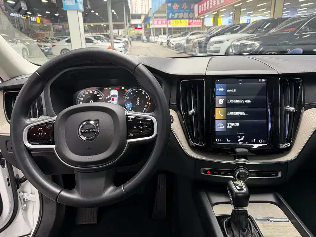 Volvo XC60 2018 T5 four-wheel drive Zhiya Luxury Edition купить на сайте DeffCars