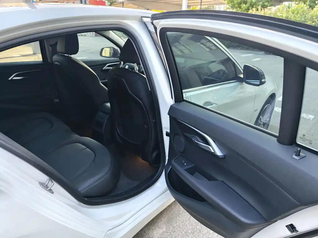 BMW 1 Series 2017 118i Sports купить на сайте DeffCars