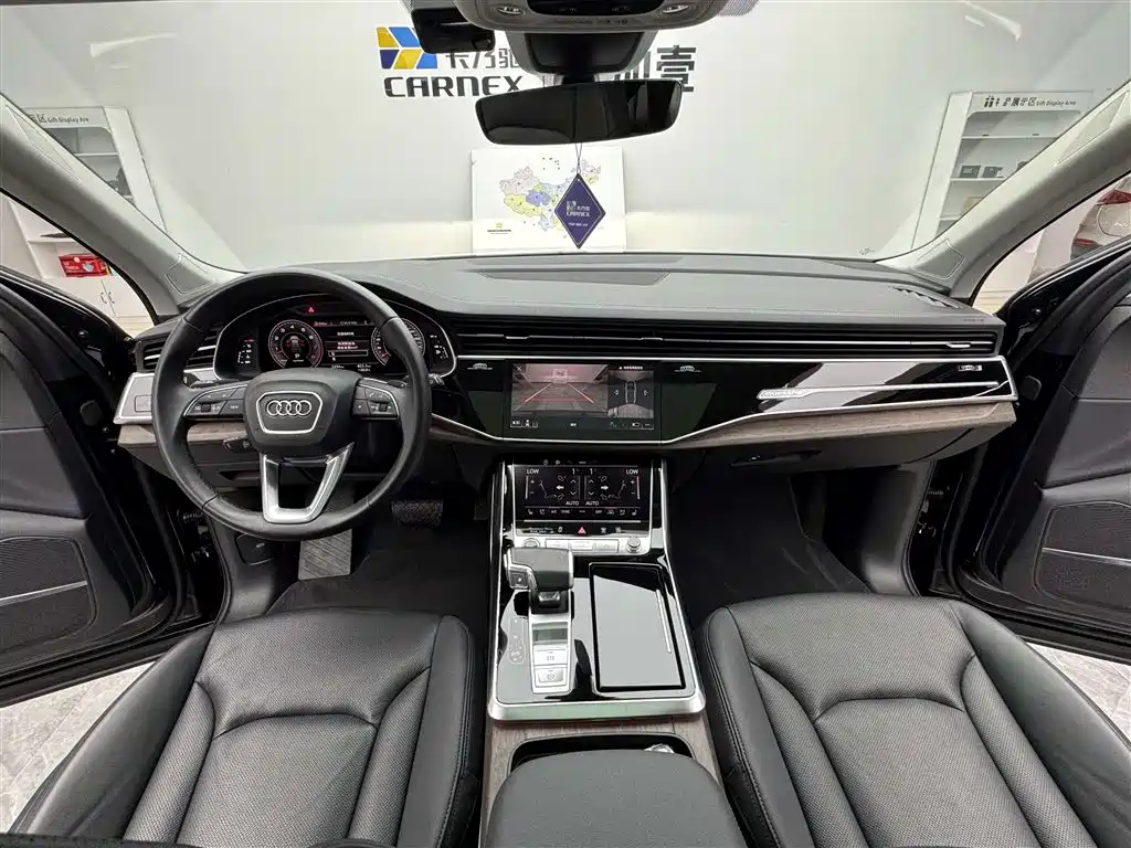 Audi Q7 2023 55 TFSI quattro S line sports купить на сайте DeffCars
