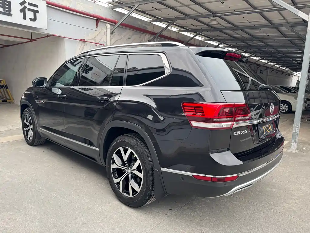 Touron 2017 380TSI four-wheel drive luxury version купить на сайте DeffCars