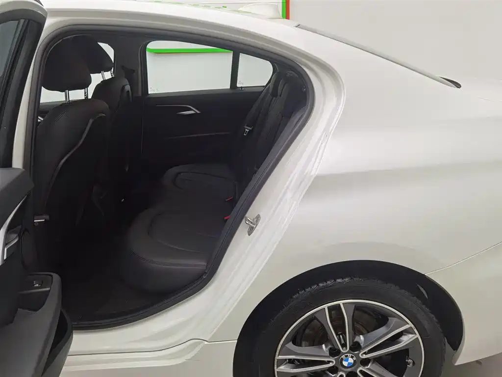 BMW 1 Series 2020 120i Fashion купить на сайте DeffCars