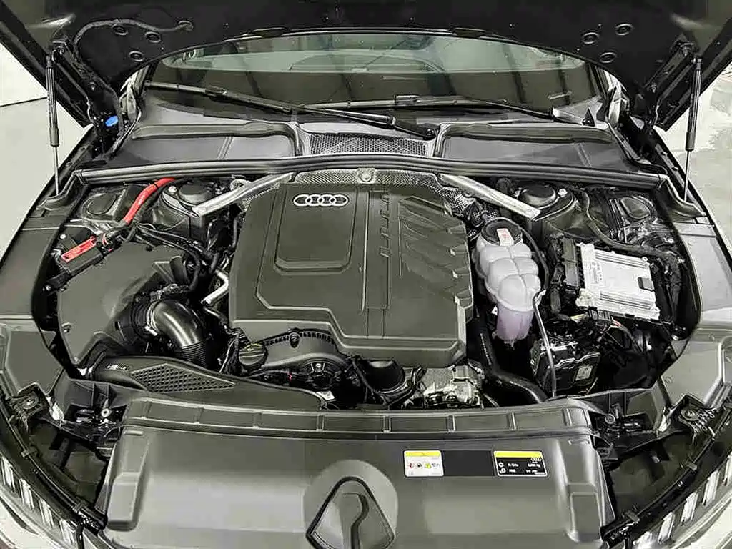 Audi A4L 2024 40 TFSI luxury and dynamic model купить на сайте DeffCars