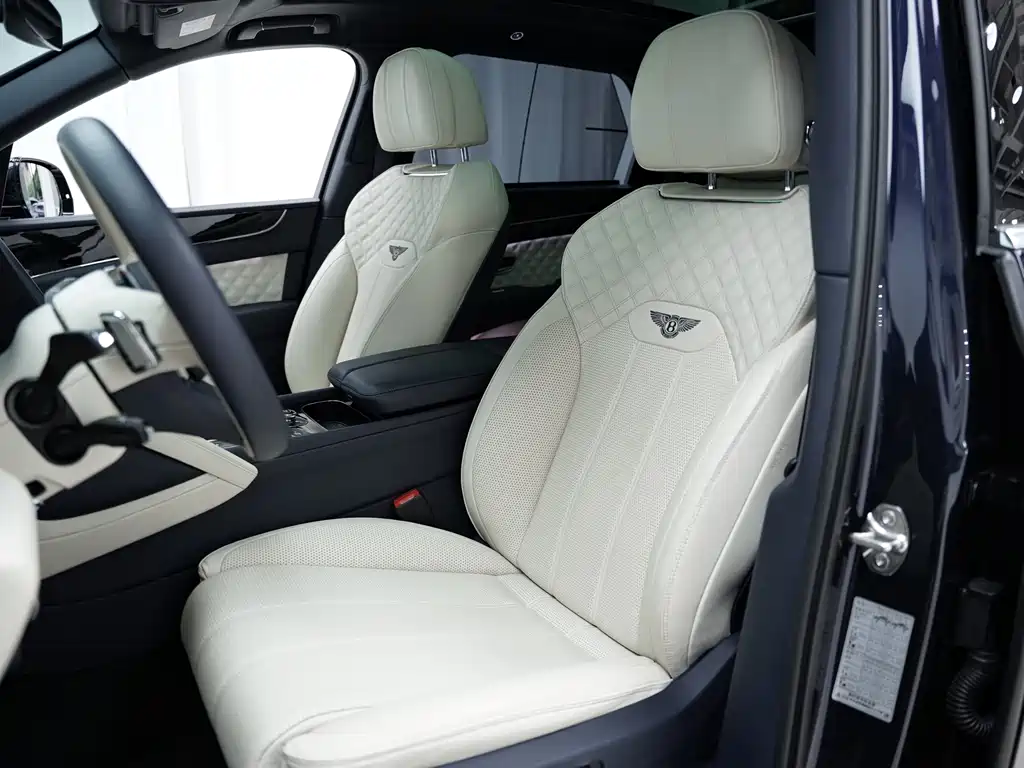 Bentayga 2021 4.0T V8 купить на сайте DeffCars