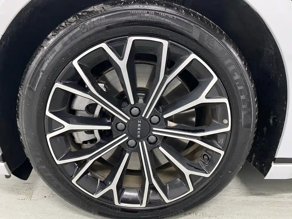 JiKr 007GT 2025 rear-wheel drive smart driving version 75kWh купить на сайте DeffCars
