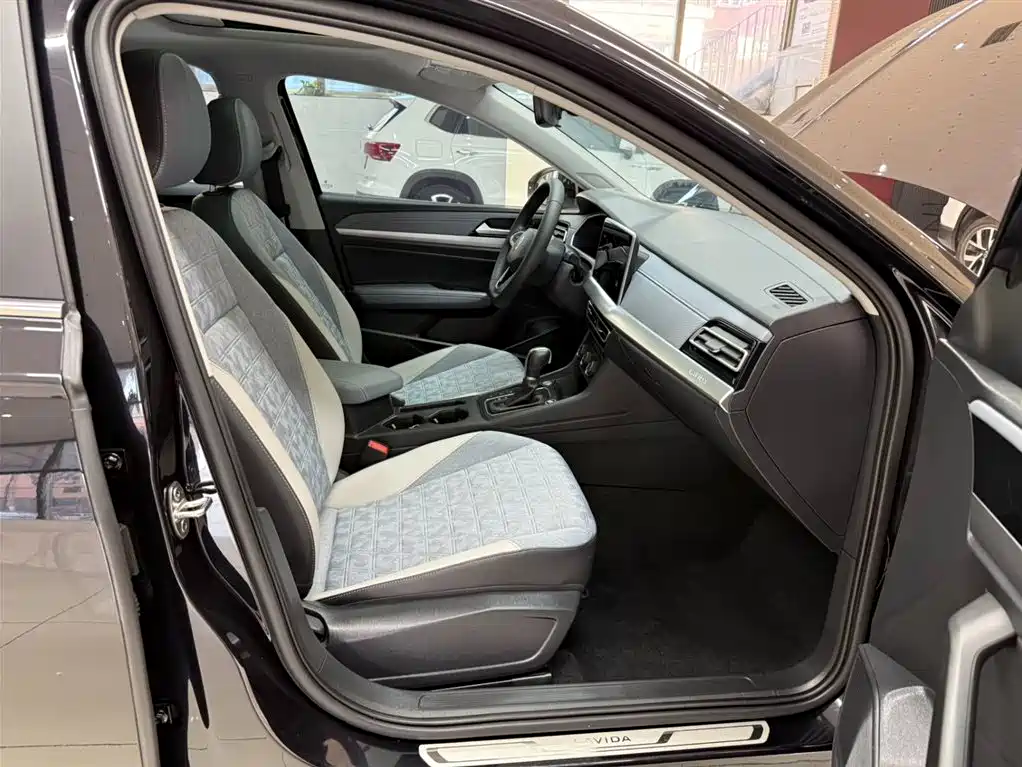 Lavida 2023 280TSI DSG Starry Sky Full Edition купить на сайте DeffCars