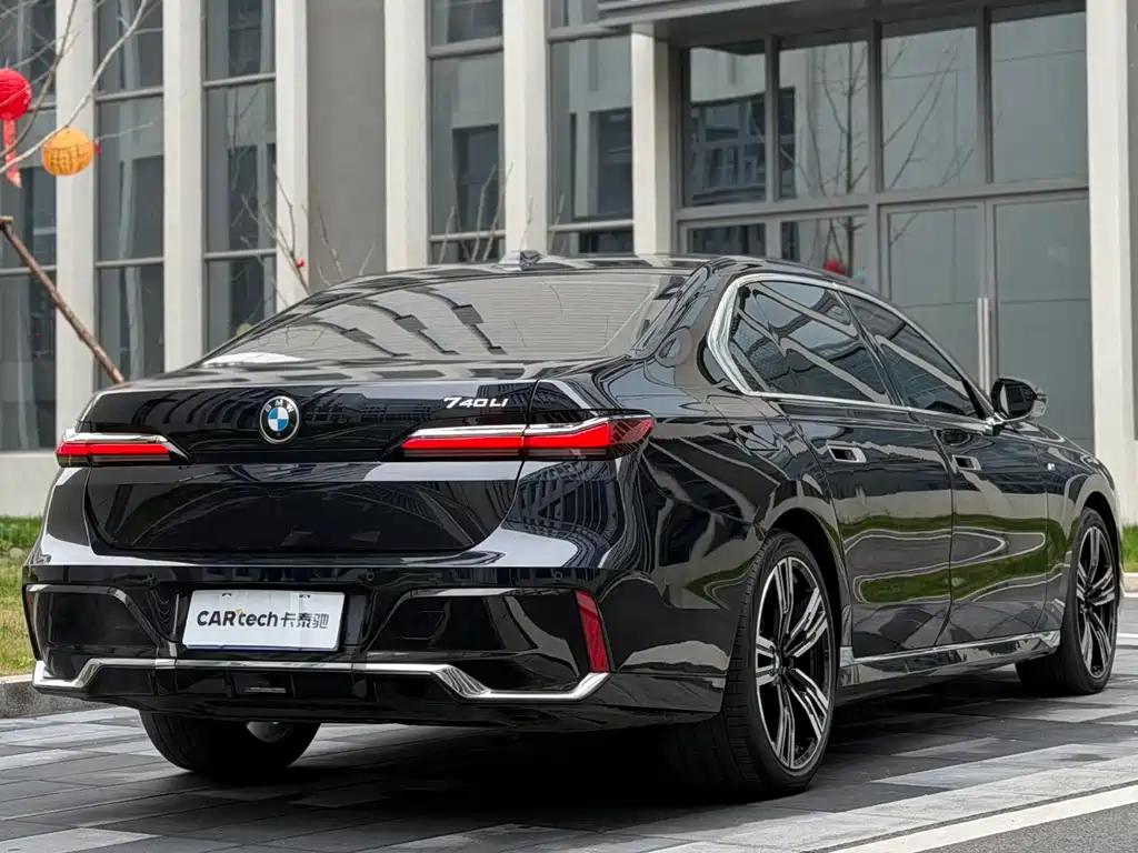 BMW 7 Series 2023 740Li Exclusive M Sports Package купить на сайте DeffCars