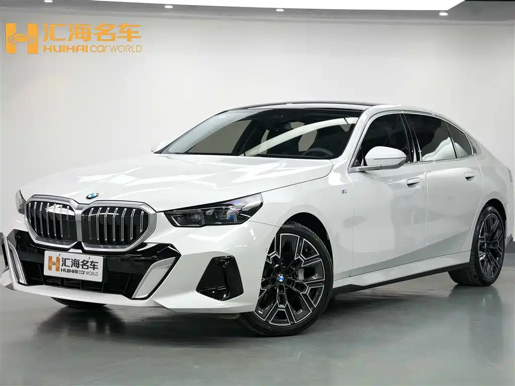 BMW 5 Series 2025 530Li Exclusive M Sports Package купить на сайте DeffCars