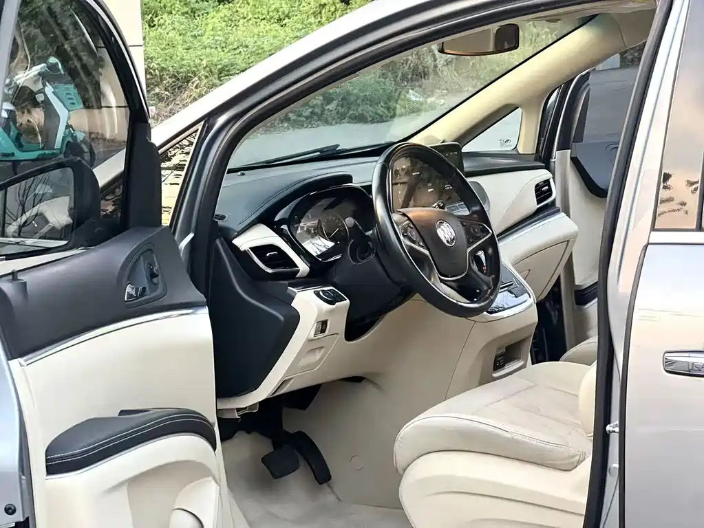 Buick GL8 2023 Land Business Class 652T Luxury купить на сайте DeffCars
