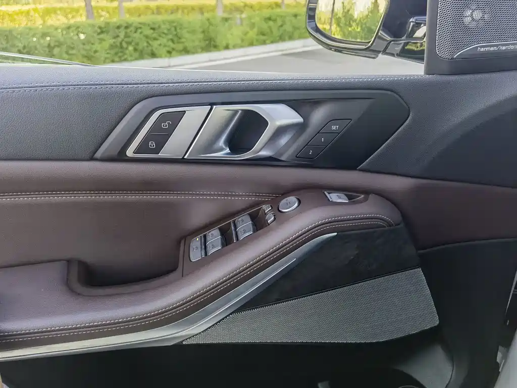 BMW X5 2022 xDrive 30Li Exclusive M Sports Package купить на сайте DeffCars