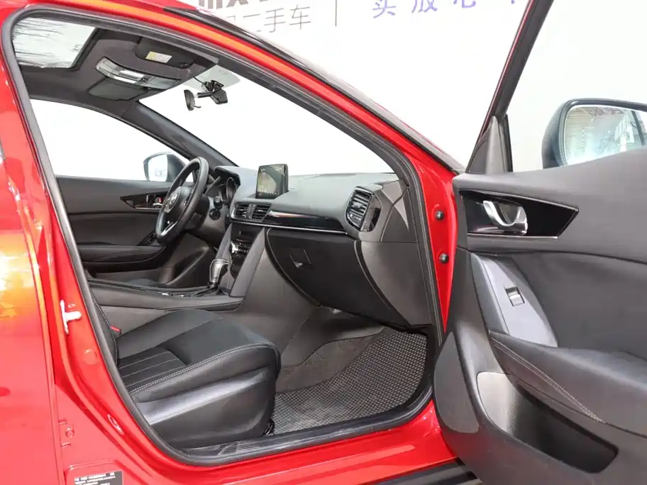 Mazda CX-4 2020 2.0L automatic two-wheel drive Blue Sky Explorer Edition купить на сайте DeffCars