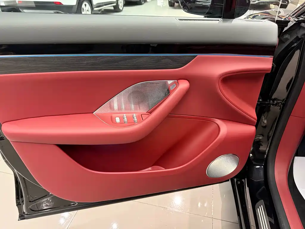 Zhijie R7 2026 pure electric UItra купить на сайте DeffCars