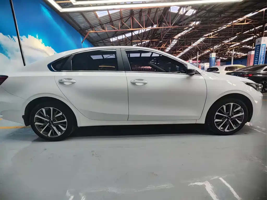 Kia K3 2021 facelift 1.5L CVT fashion version купить на сайте DeffCars