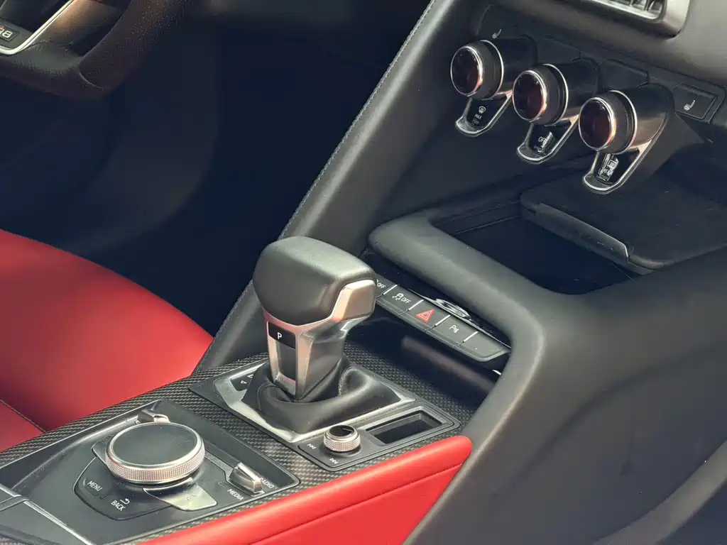 Audi R8 2016 V10 Coupe Performance купить на сайте DeffCars