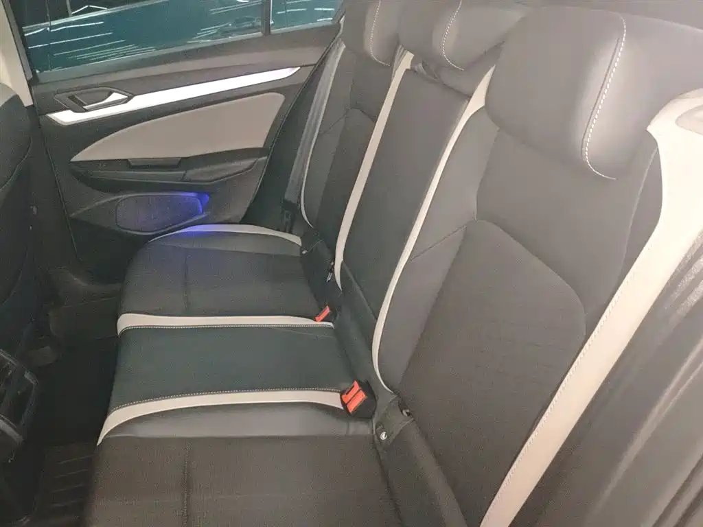 Golf 2023 facelift 280TSI DSG Pro купить на сайте DeffCars