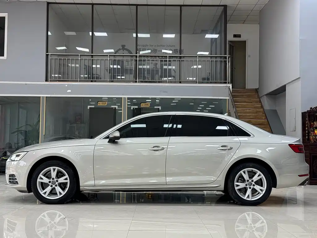 Audi A4L 2018 30th Anniversary Model 40 TFSI Enterprising купить на сайте DeffCars