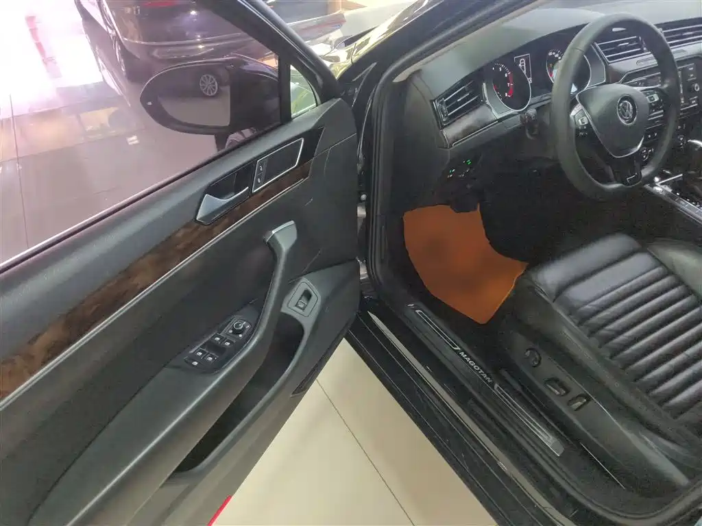 Magotan 2018 facelift 330TSI DSG luxury model купить на сайте DeffCars