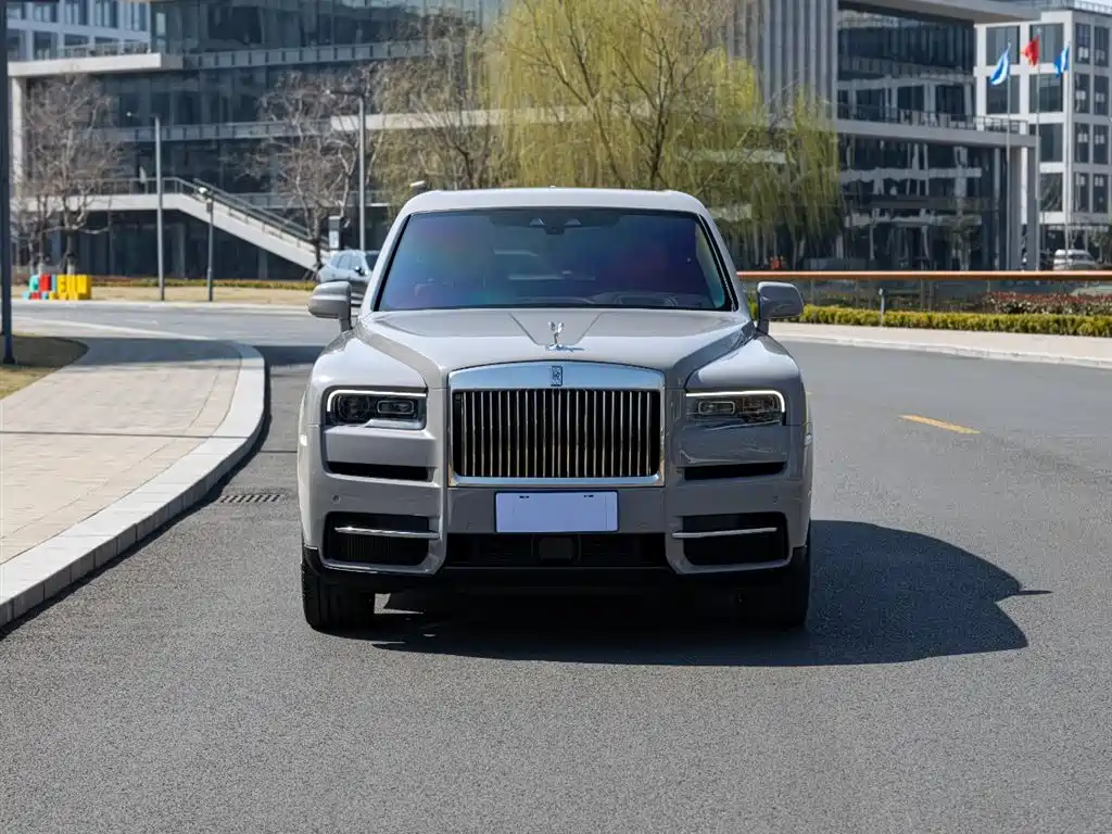 Cullinan 2024 four-seat version купить на сайте DeffCars