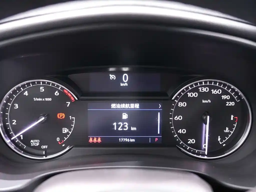 Cadillac XT4 2023 28T two-wheel drive luxury model купить на сайте DeffCars