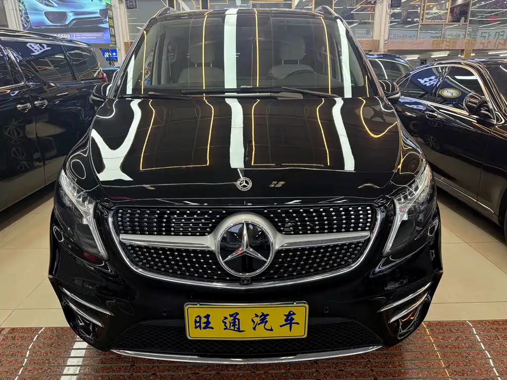 Mercedes-Benz V-Class 2022 V 260 L Long Wheelbase Luxury Edition купить на сайте DeffCars