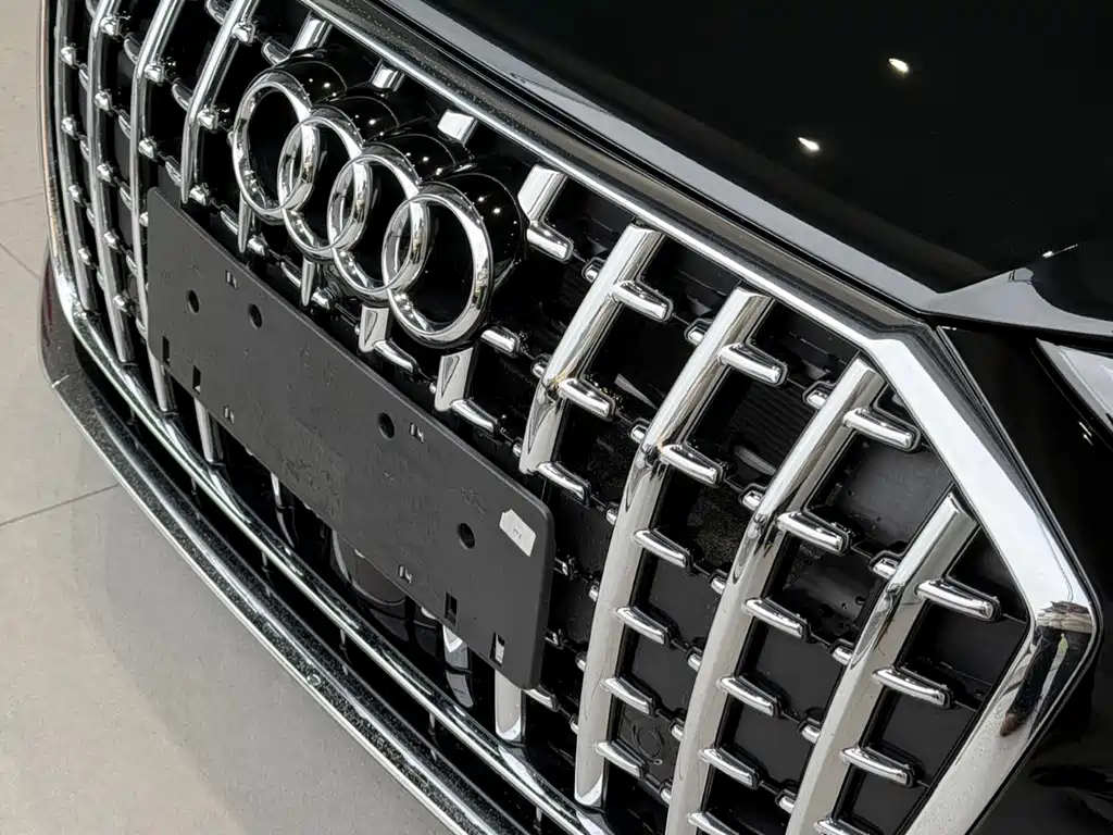 Audi A8 2025 A8L Horch Founder’s Edition 55TFSI купить на сайте DeffCars