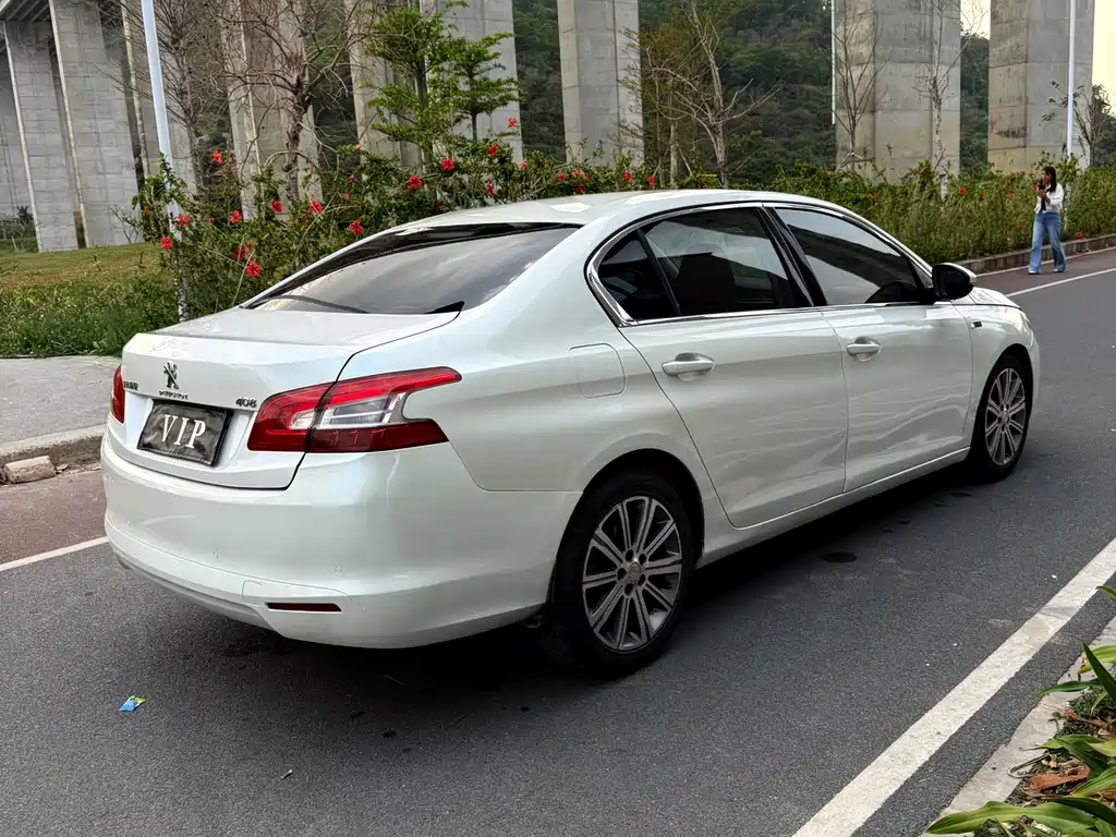 Peugeot 408 2015 1.2T automatic luxury version купить на сайте DeffCars