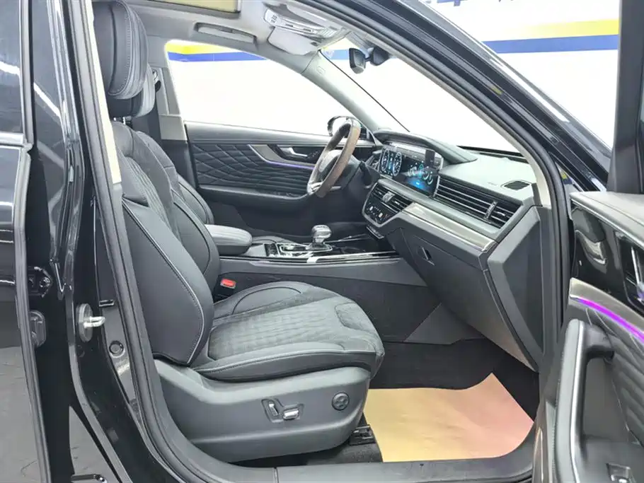 Hongqi HS5 2022 facelift 2.0T Zhilian Flagship Edition купить на сайте DeffCars