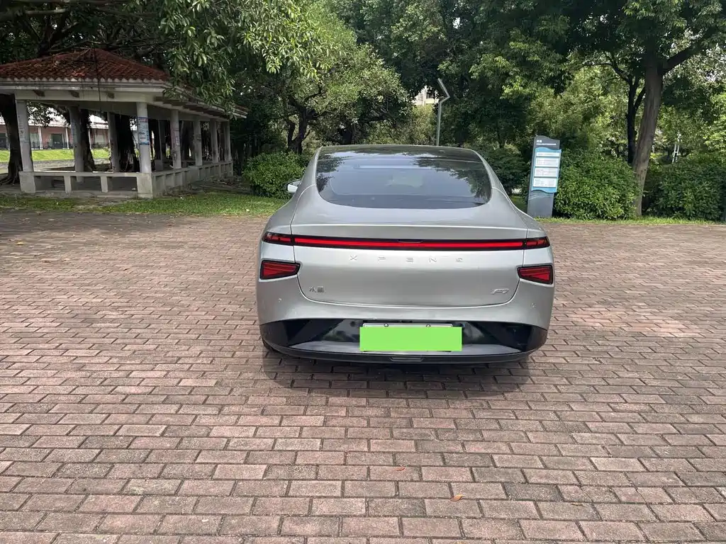 Xpeng P7 2022 model 625E купить на сайте DeffCars