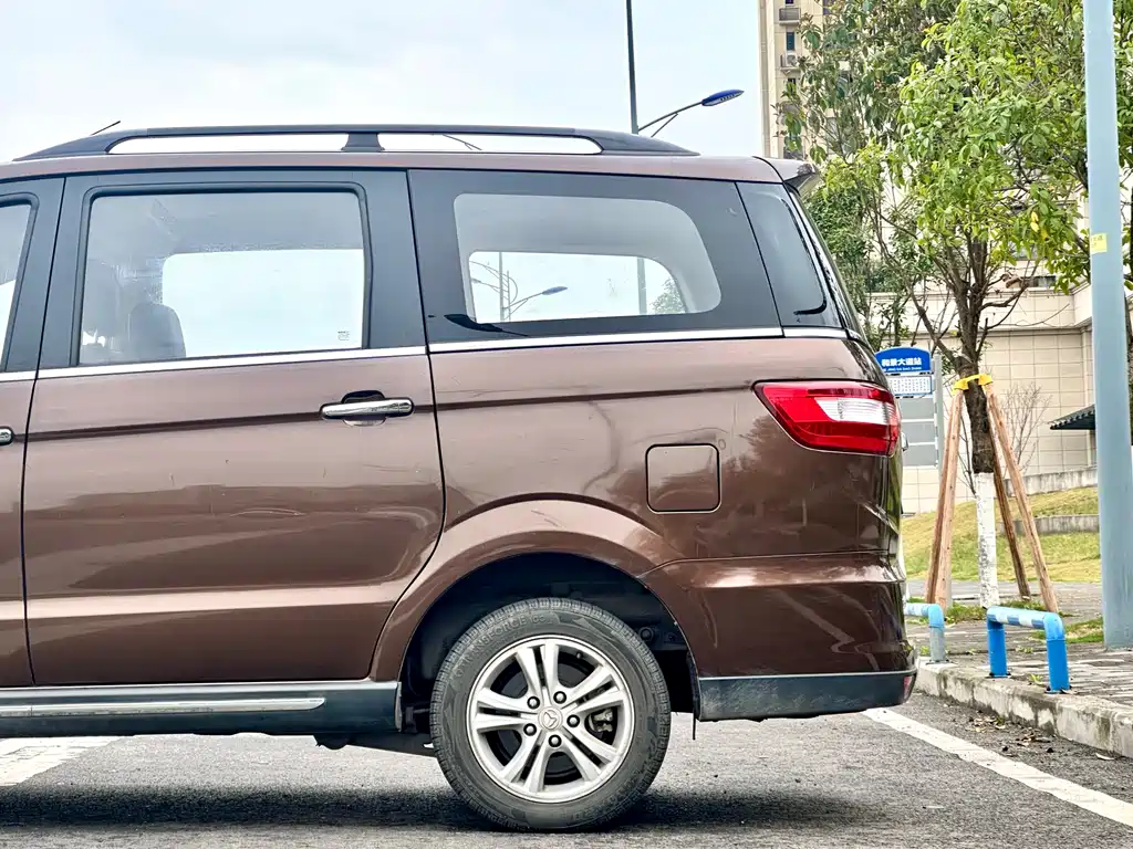 BAIC Huansu H2 2015 1.5L AMT premium model BJ415C купить на сайте DeffCars