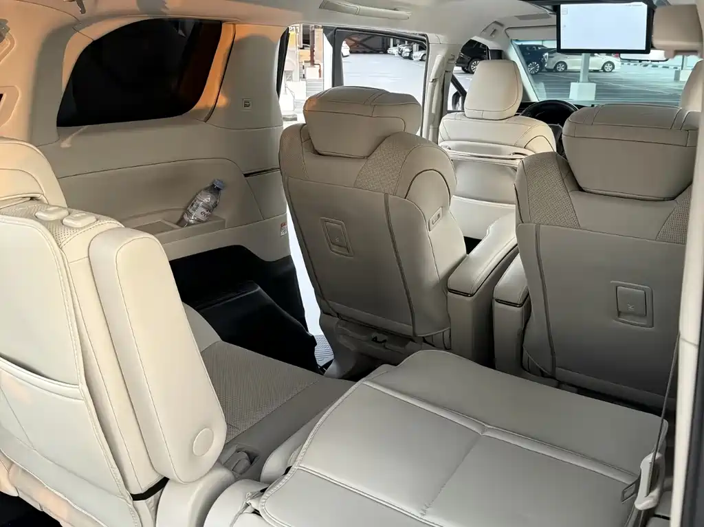 Lexus LM 2025 350h seven-seat elegant version купить на сайте DeffCars